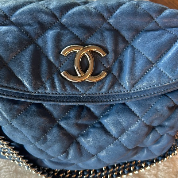 Chanel quilted hobo shoulder bag - Picture 3 of 14